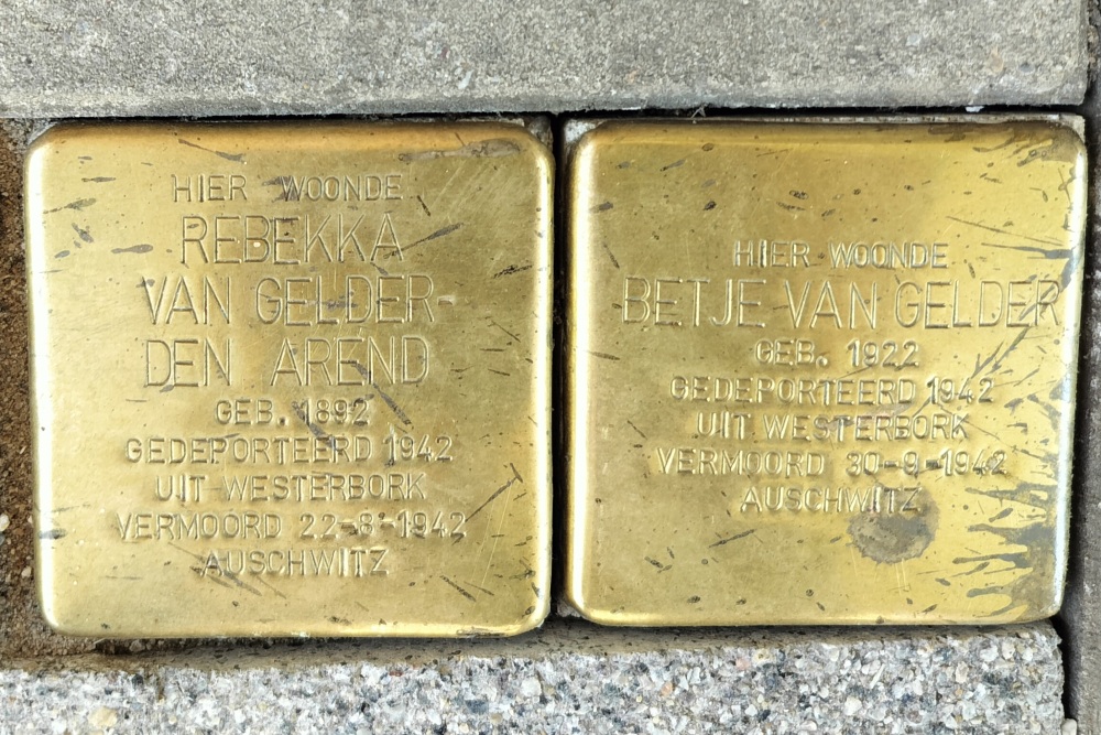 Stumbling Stones Gouvernestraat 126a