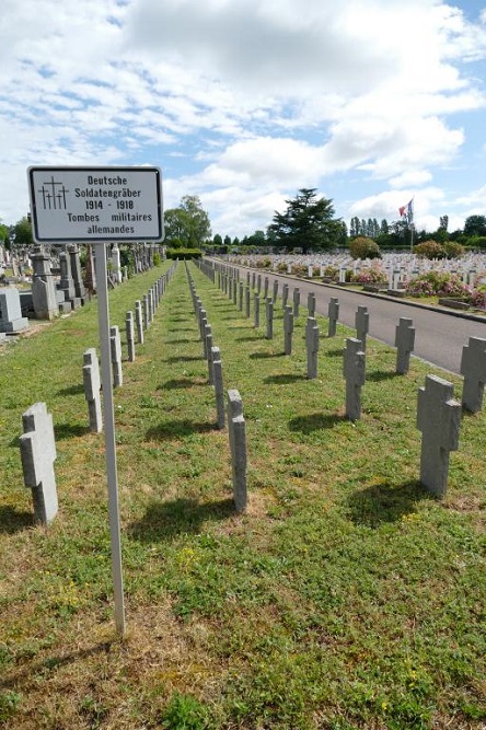 War Cemetery Les Pejocus Dijon #5