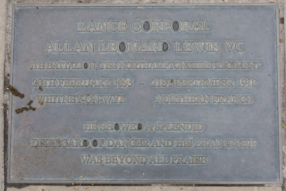 Monument Lance Corporal Allan Leonard Lewis VC #4
