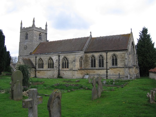 Oorlogsgraf van het Gemenebest St Peter Churchyard