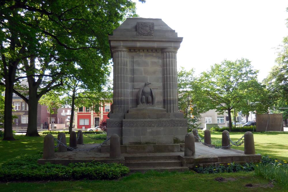 Oorlogsmonument Gronau #1