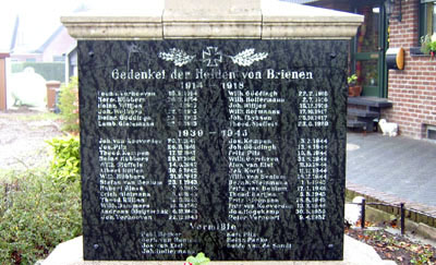 War Memorial Brienen #2
