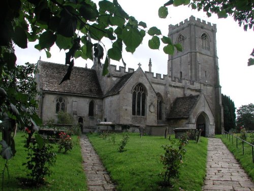 Oorlogsgraven van het Gemenebest St. Leonard Churchyard