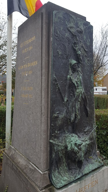 War Memorial Heffen #4