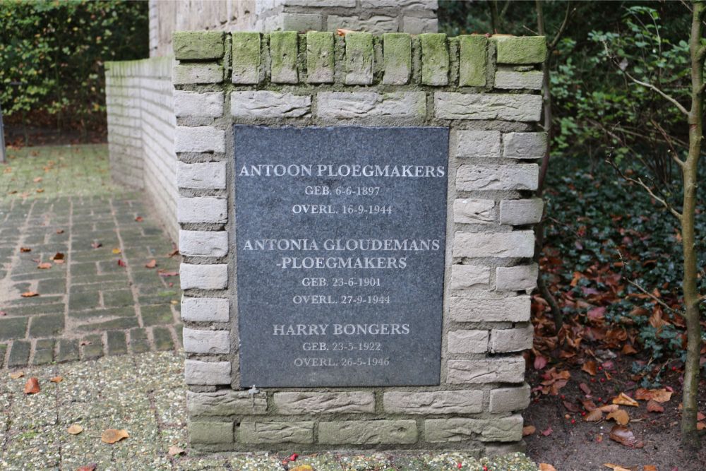 Oorlogsmonument Begraafplaats Vinkel #3