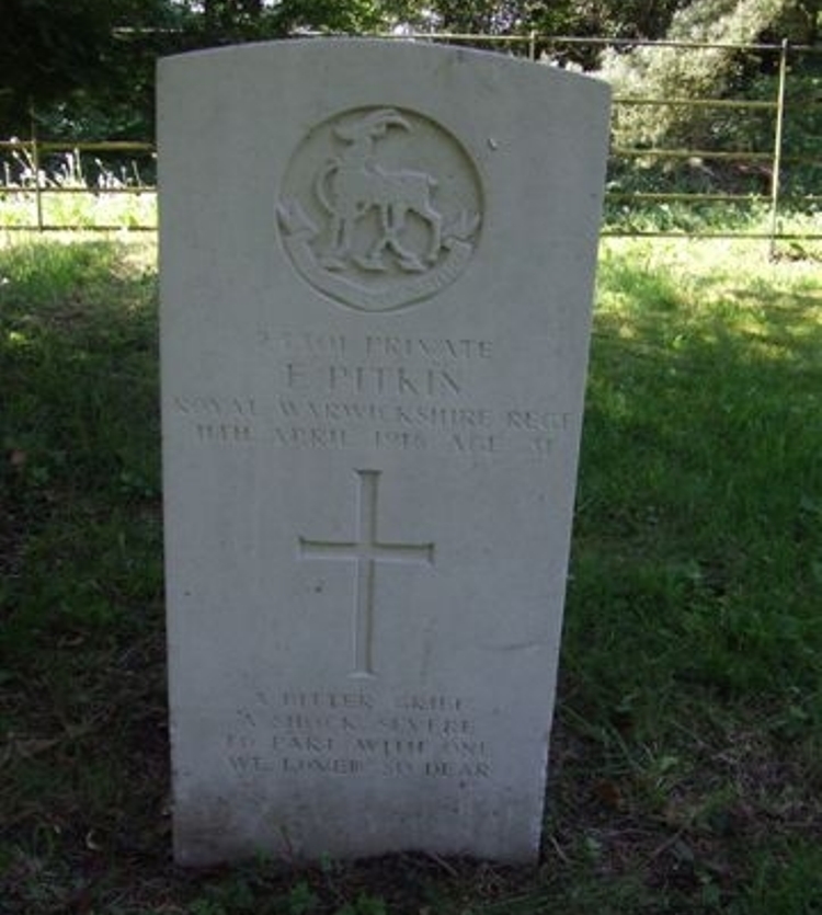 Commonwealth War Grave Swanbourne Cemetery