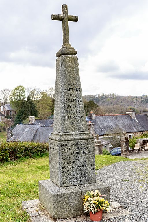 Oorlogsmonument Loc-Envel #1