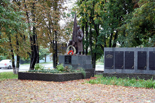 Mass Grave Russian Soldiers & War Memorial #1