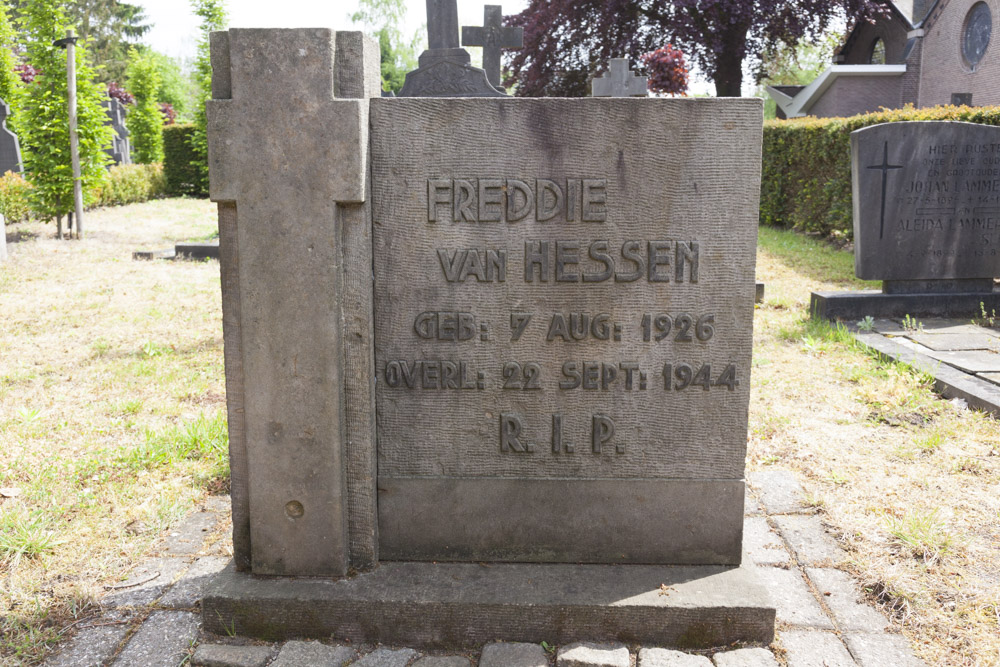 Dutch War Grave Wierden #1