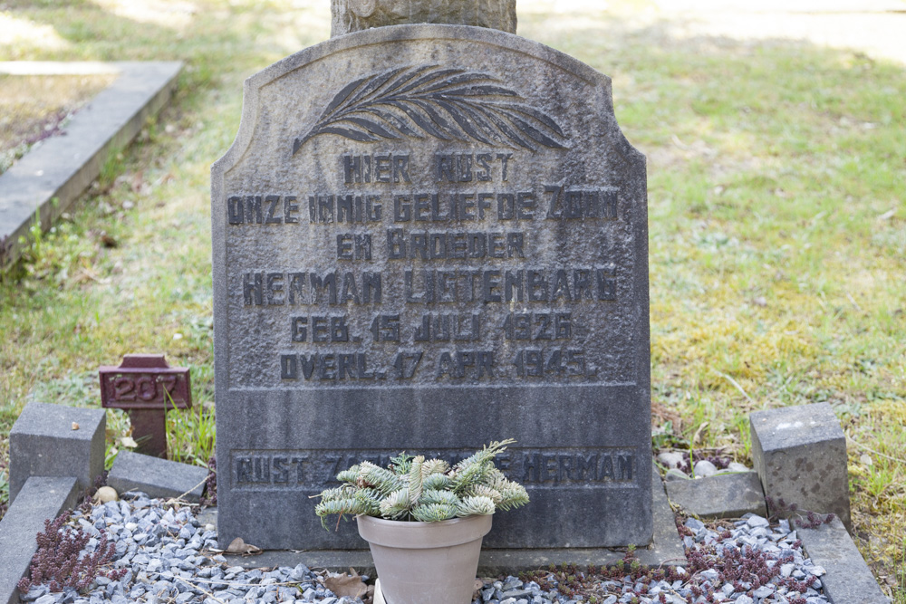 Dutch War Graves Neede General Cemetery #3