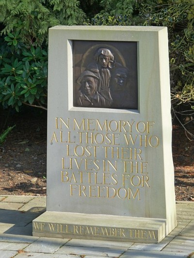 War Memorial Cwmfelinfach