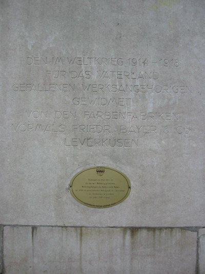 Monument Gevallen Medewerkers Verffabriek Bayer Leverkusen #3