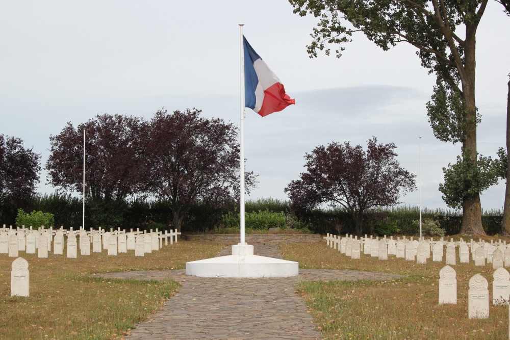 Franse Oorlogsbegraafplaats Chastre #2