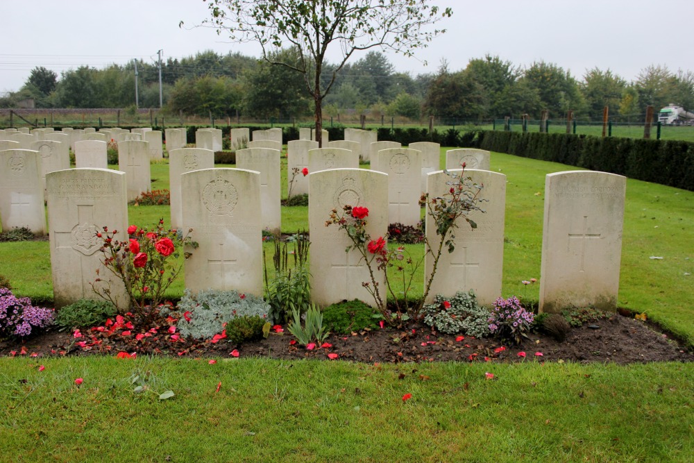 Commonwealth War Cemetery Le Grand Beaumart #3