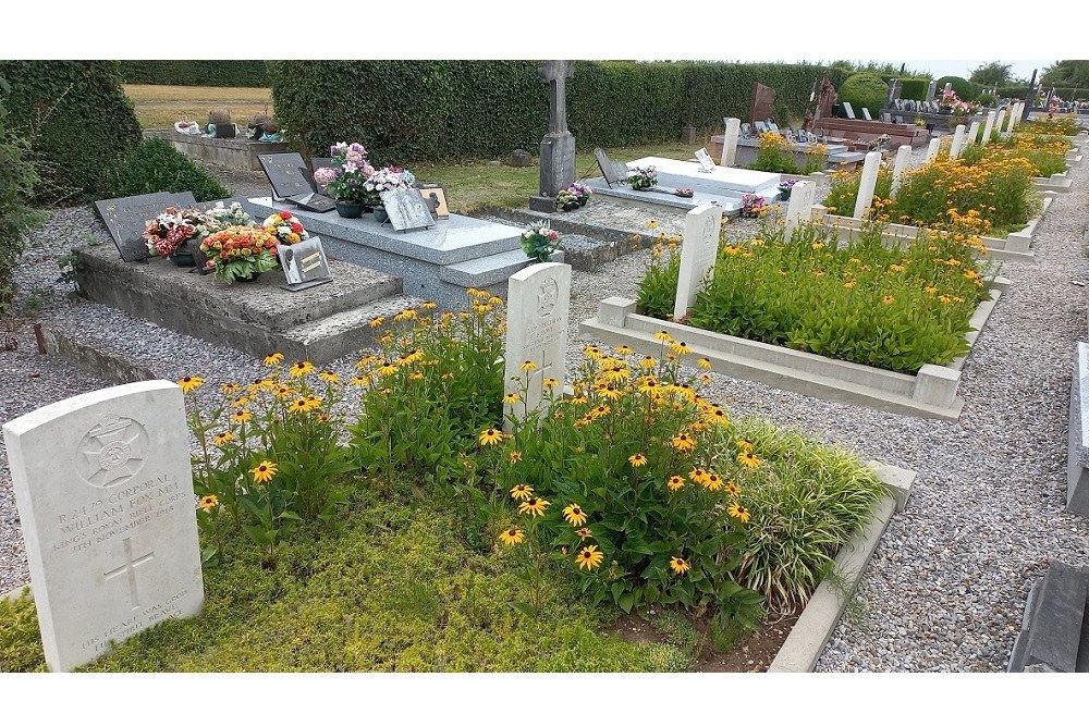 Oorlogsgraven van het Gemenebest Saint-Rémy-Chaussée #1