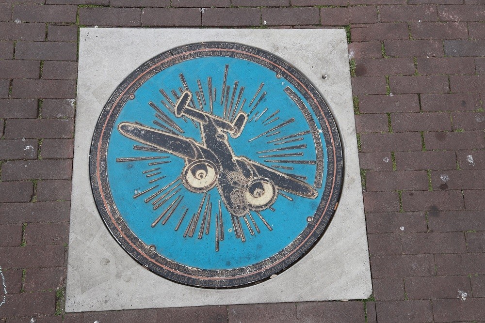 Monument Mosveld Amsterdam #1