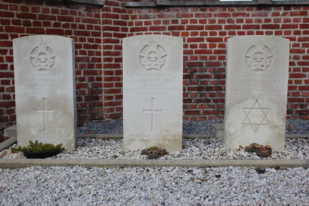 Commonwealth War Graves Webbekom #3