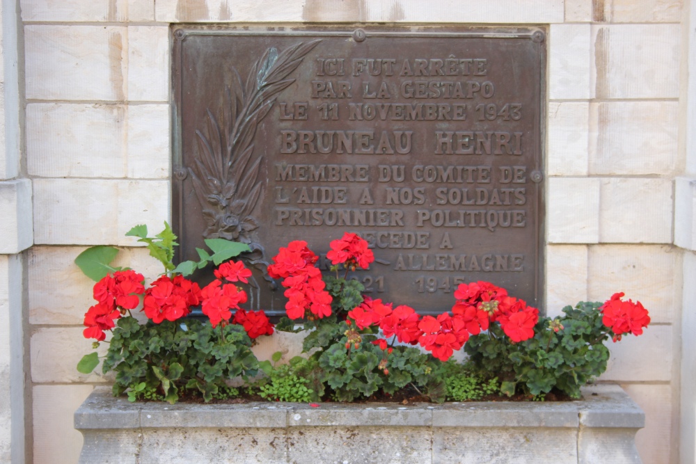 Monument Henri Bruneau Grez #2