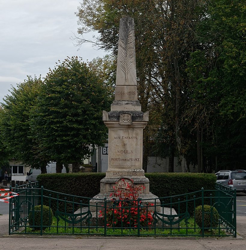 War Memorial Voulx #1