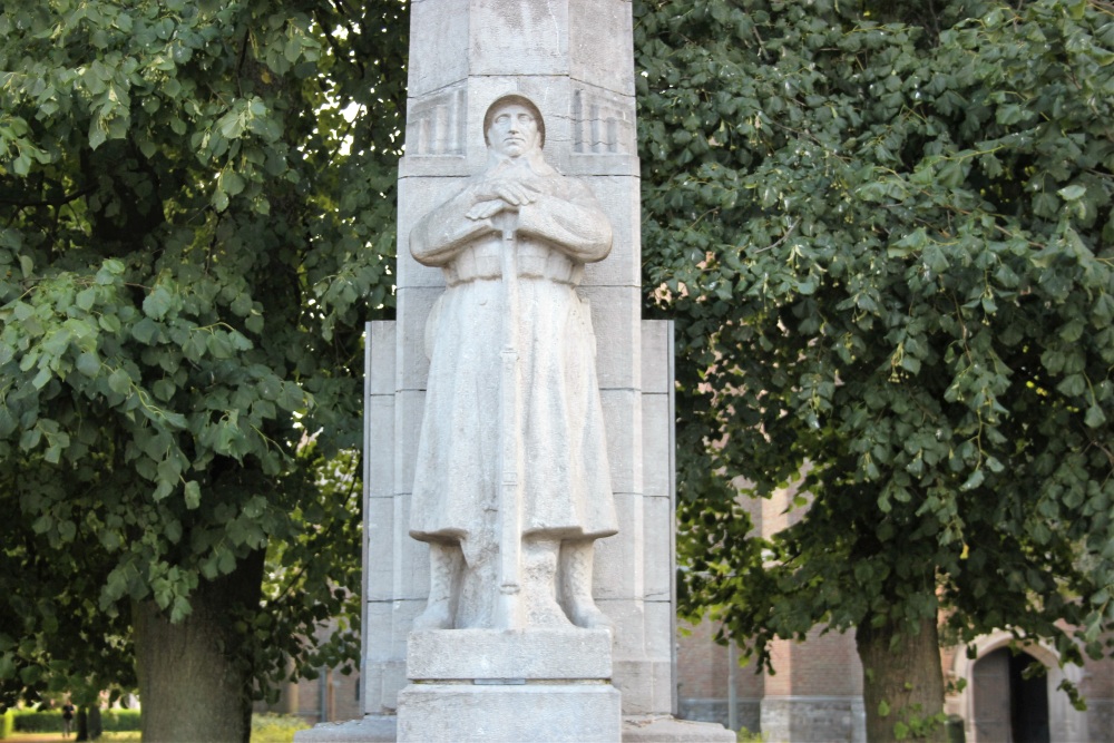 Oorlogsmonument Langemark #2