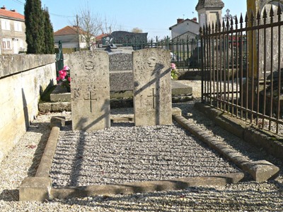 Commonwealth War Graves Sogny-en-L'Angle #1