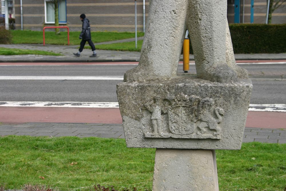 Monument Volk in nood, eendracht groot #3