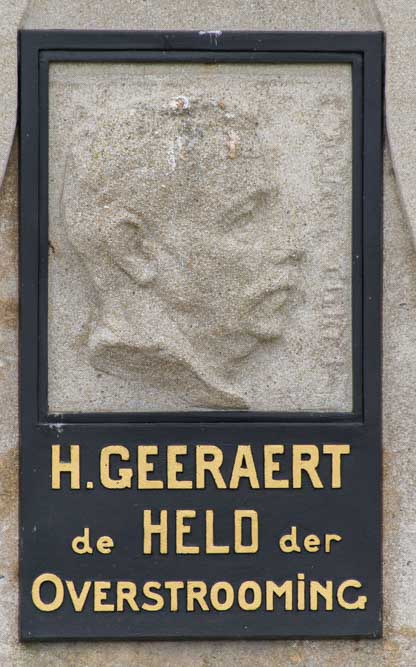 Remembrance Column Geeraert - War Dead and Veterans #3