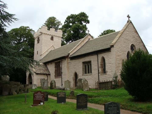 Oorlogsgraf van het Gemenebest St. Mapley Churchyard #1