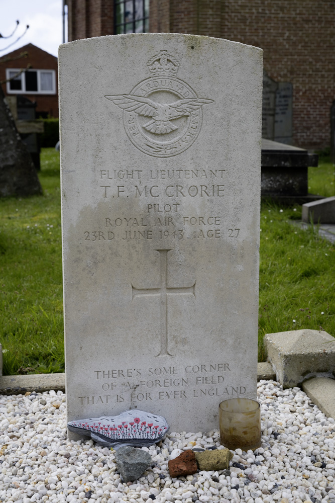 Commonwealth War Grave Protestant Churchyard Molkwerum #4