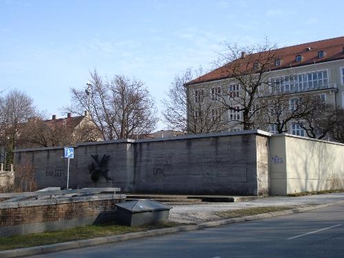 Fundamenten Freikorps Monument #1
