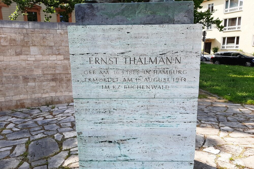 Statue Ernst Thälmann Weimar #3