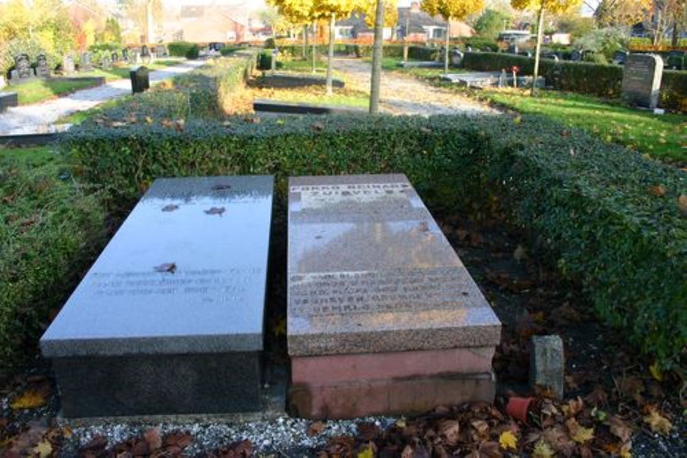 Dutch War Grave Municipal Cemetery #2