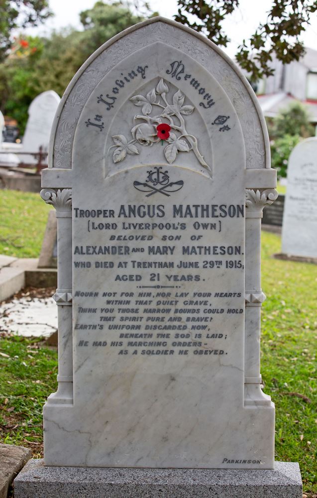 Commonwealth War Grave Leigh Public Cemetery