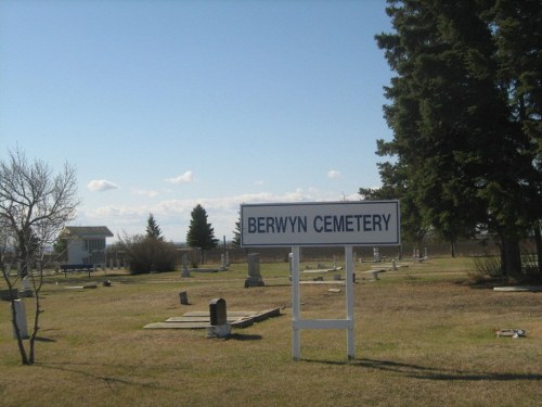 Commonwealth War Grave Berwyn Cemetery #1