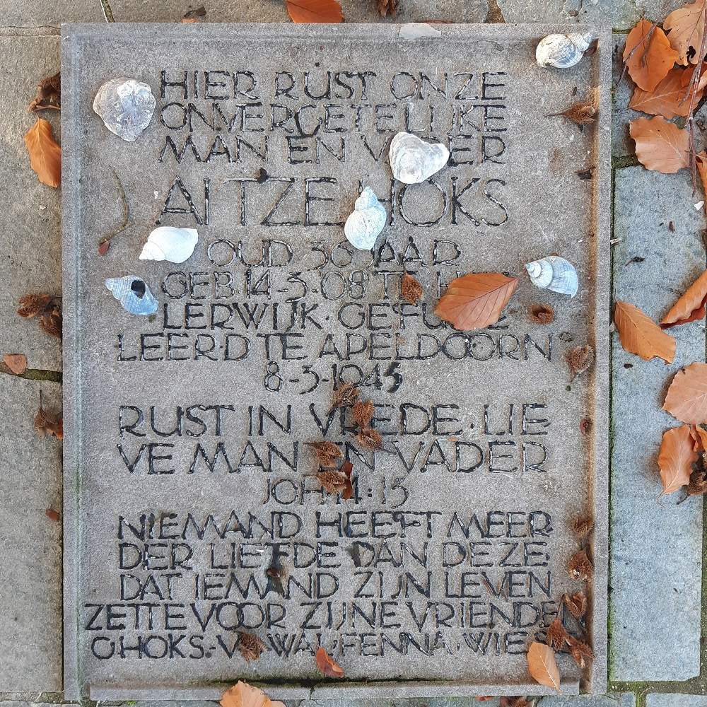 Oorlogsgraven Begraafplaats Eikenhof #3