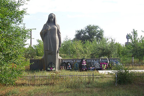 Oorlogsmonument Charkovka #1