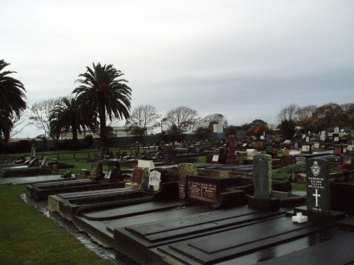 Commonwealth War Graves Tiro Tiro Road Cemetery #1