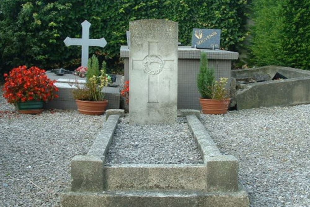 Oorlogsgraven van het Gemenebest Nielles-ls-Blquin #1