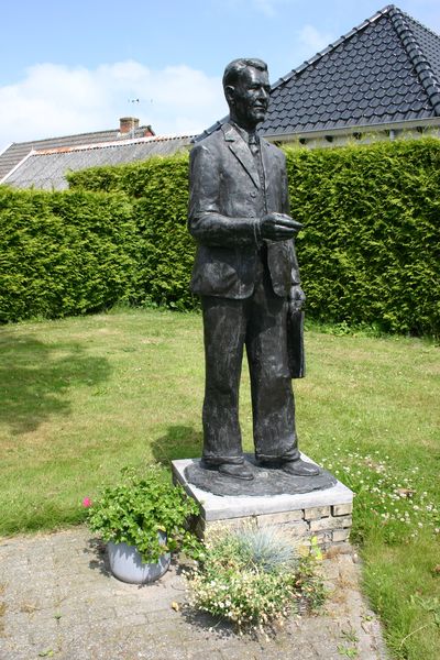 Resistance Monument Jakob Klok #2