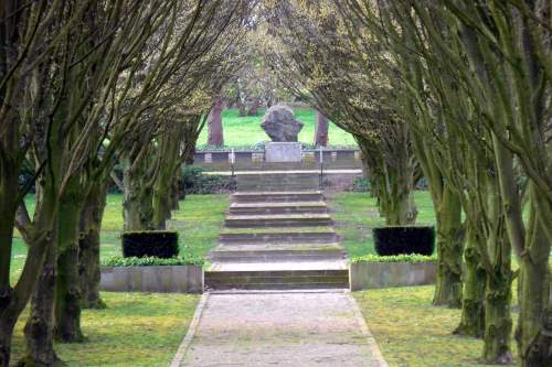 Oorlogsmonument Dinslaken #1