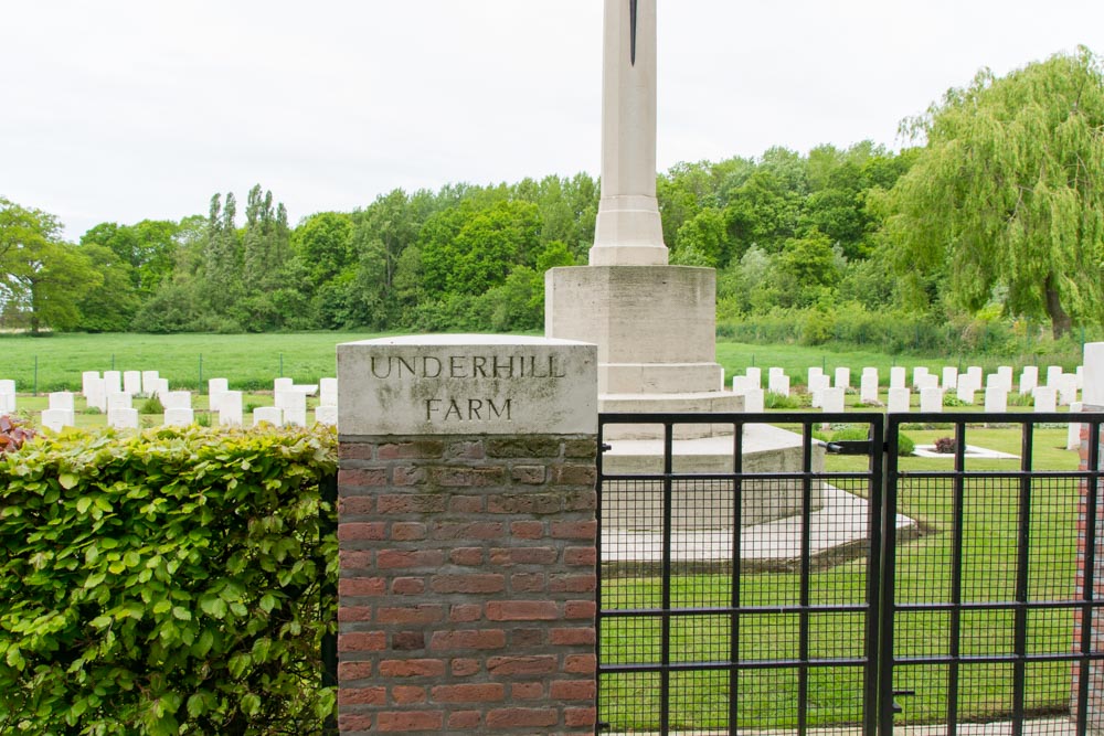 Commonwealth War Cemetery Underhill Farm #1