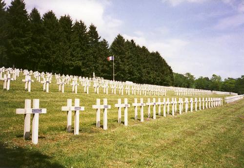 Franse Oorlogsbegraafplaats Dombasle-en-Argonne #1