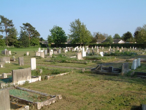 Commonwealth War Graves Navenby Cemetery