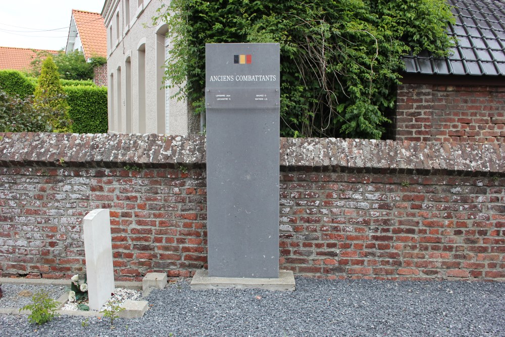 Monument Oudstrijders Velvain