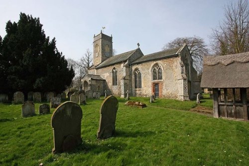 Oorlogsgraf van het Gemenebest St. Peter Churchyard