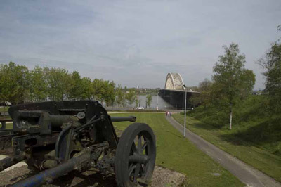 Anti-tank Kanon Waalbrug #1