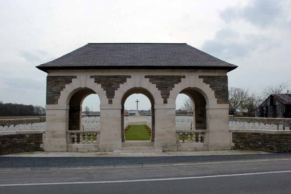 Commonwealth War Cemetery Oosttaverne Wood #1