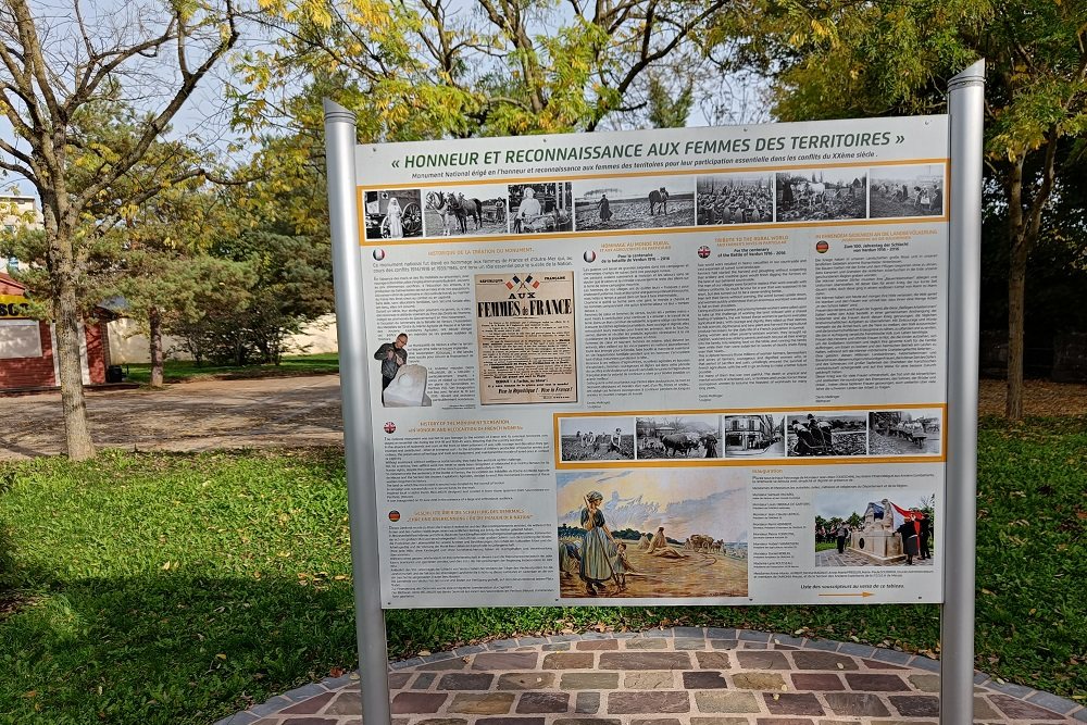 Monument Honor And Recognition To Women Of The Territories #2