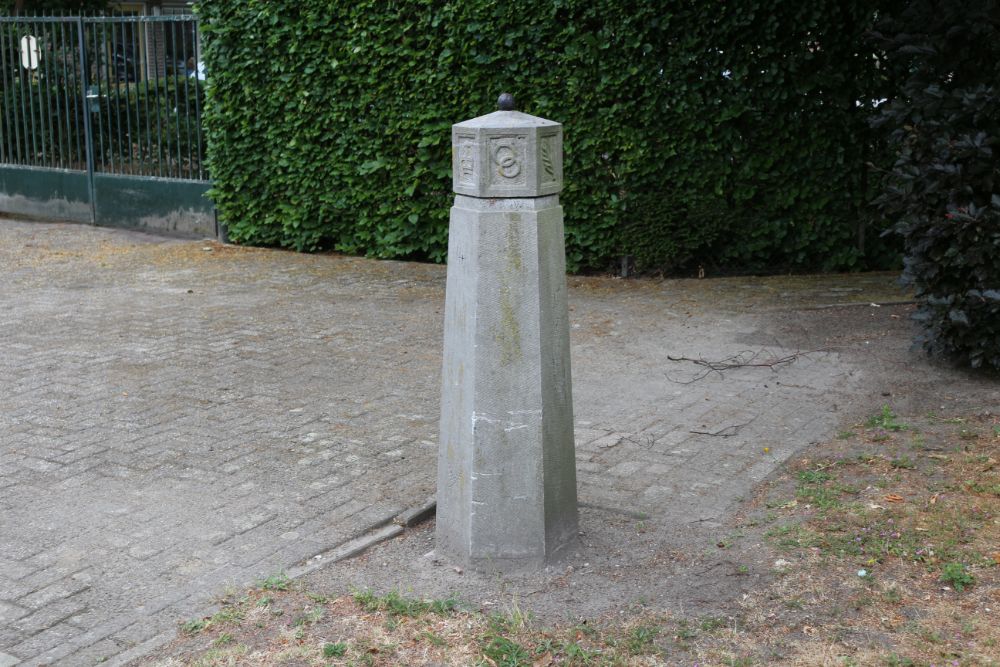 War Memorial Rooms Catholieke Cemetery Riel #2