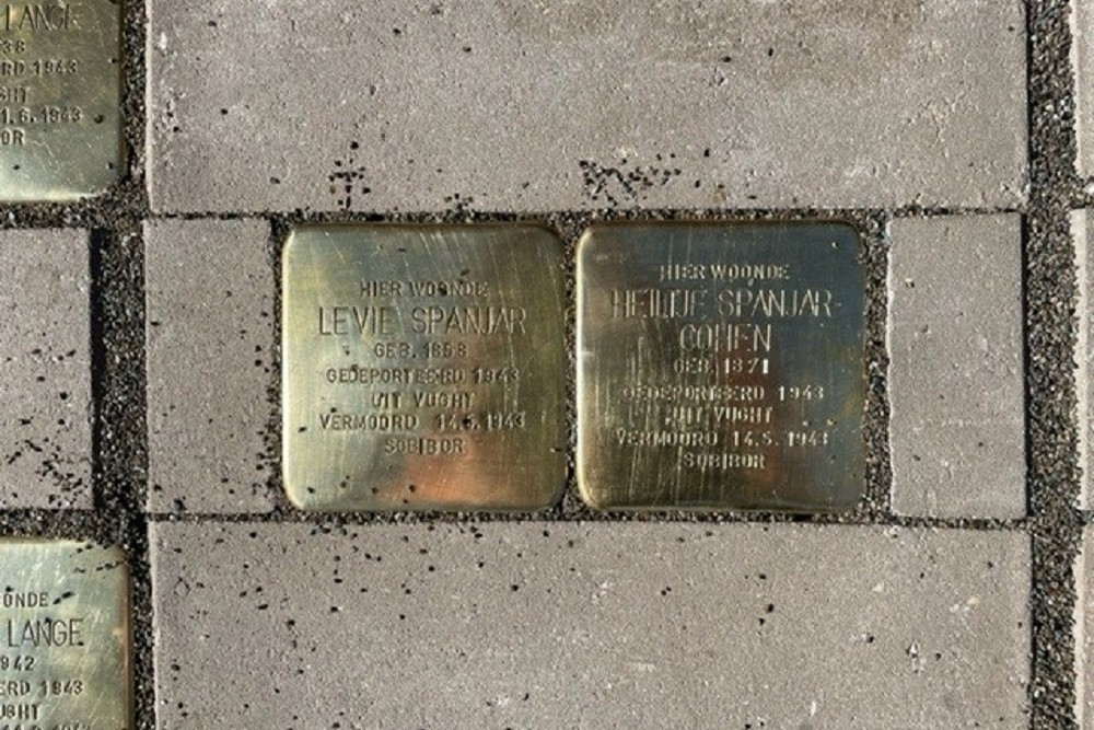 Stolpersteine Elsenerstraat 72 #3